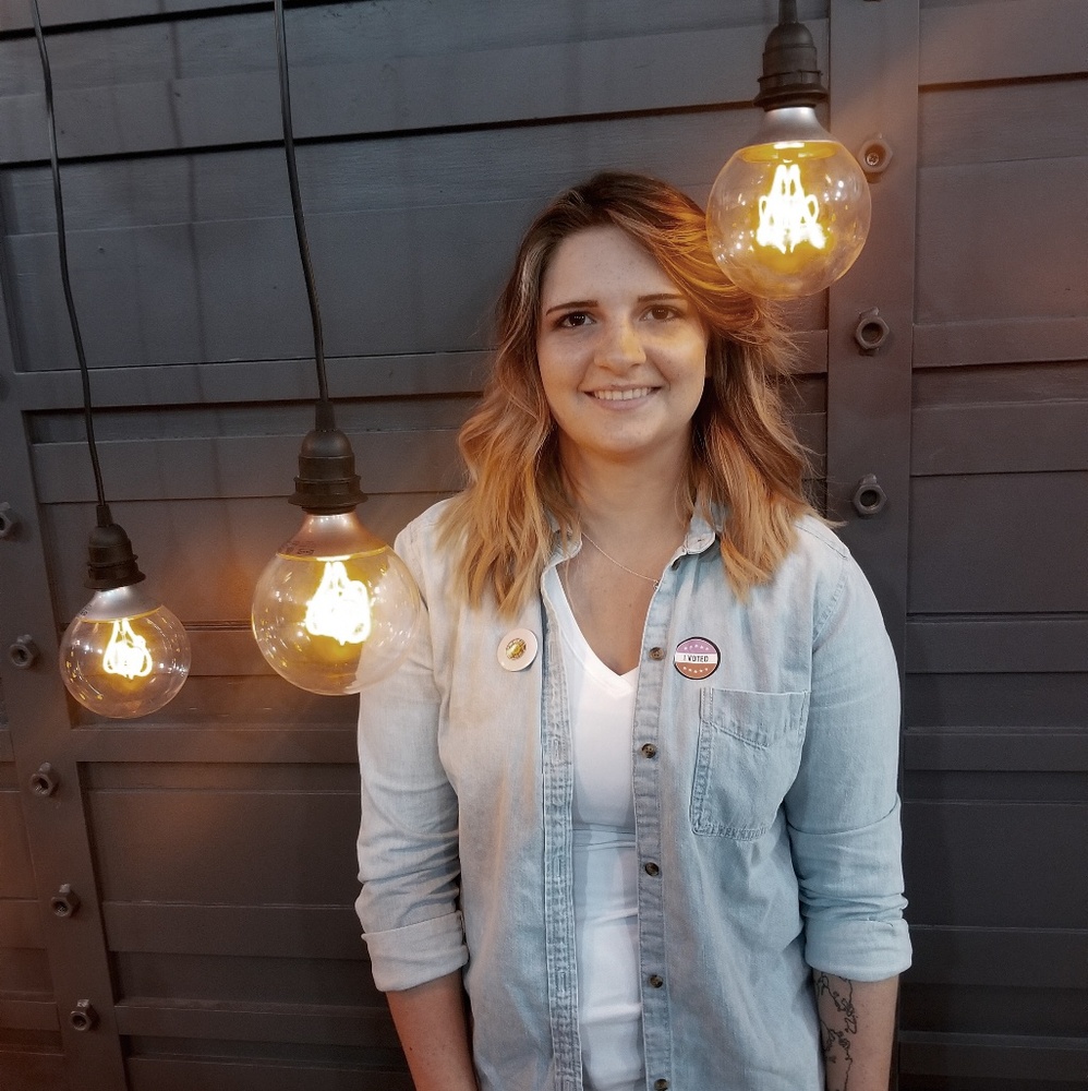 Meet your Posher, Kayla